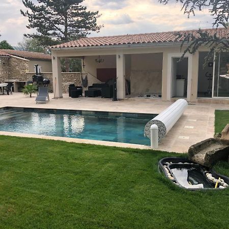 Au Milieu Des Piboules De Provence. Villa LʼIsle-sur-la-Sorgue Exterior foto