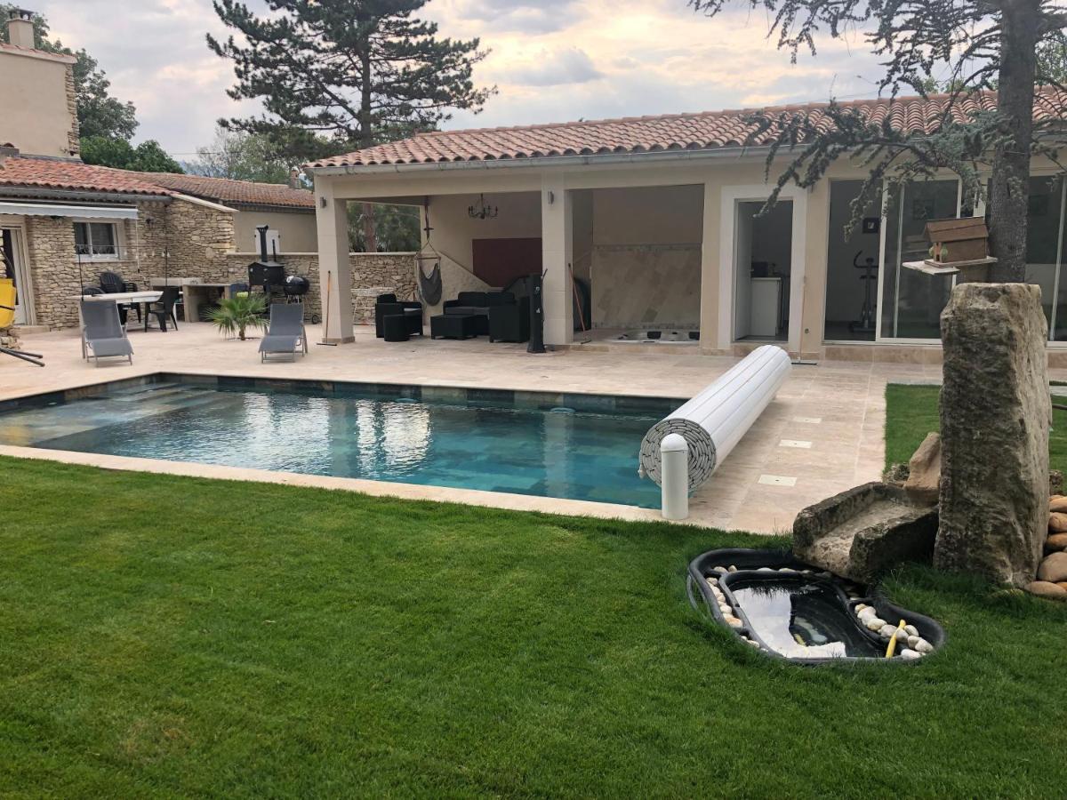 Au Milieu Des Piboules De Provence. Villa LʼIsle-sur-la-Sorgue Exterior foto