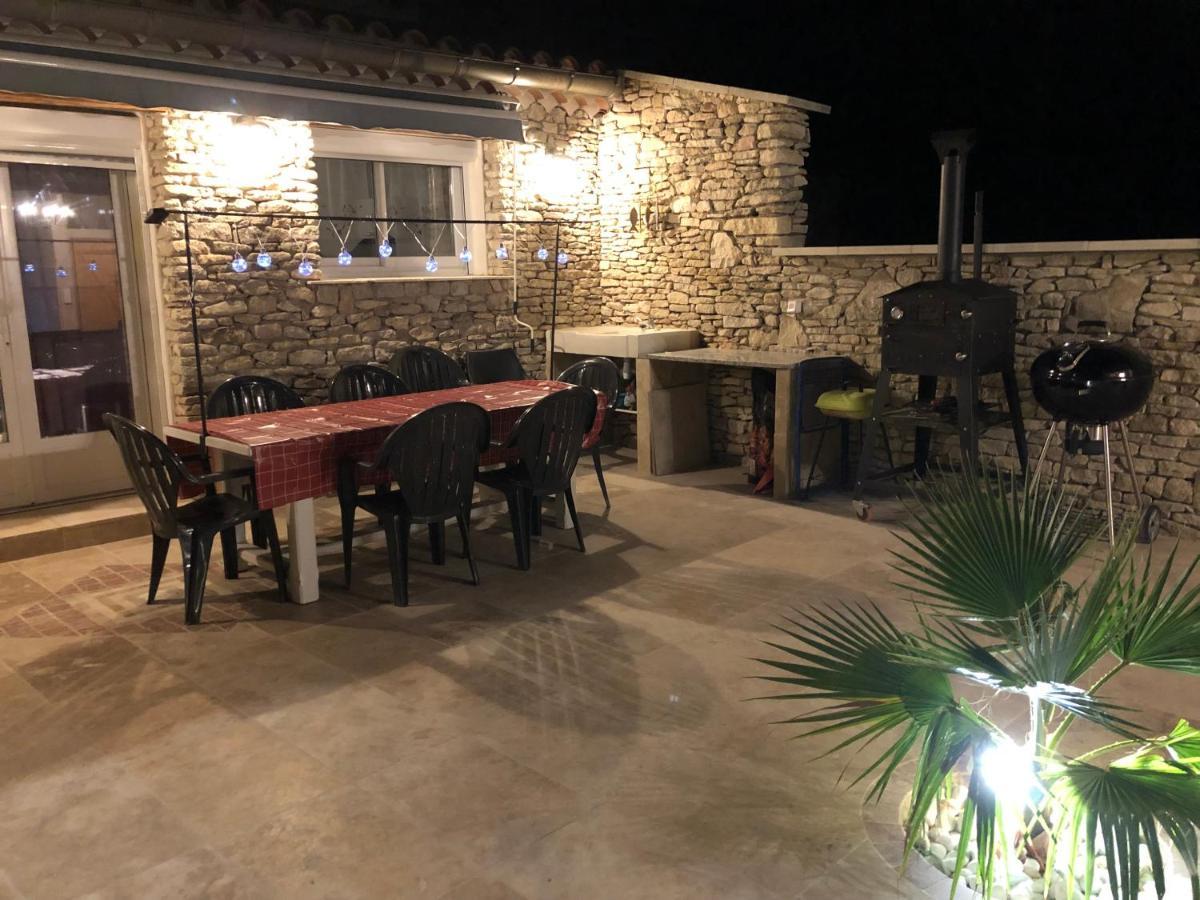 Au Milieu Des Piboules De Provence. Villa LʼIsle-sur-la-Sorgue Exterior foto