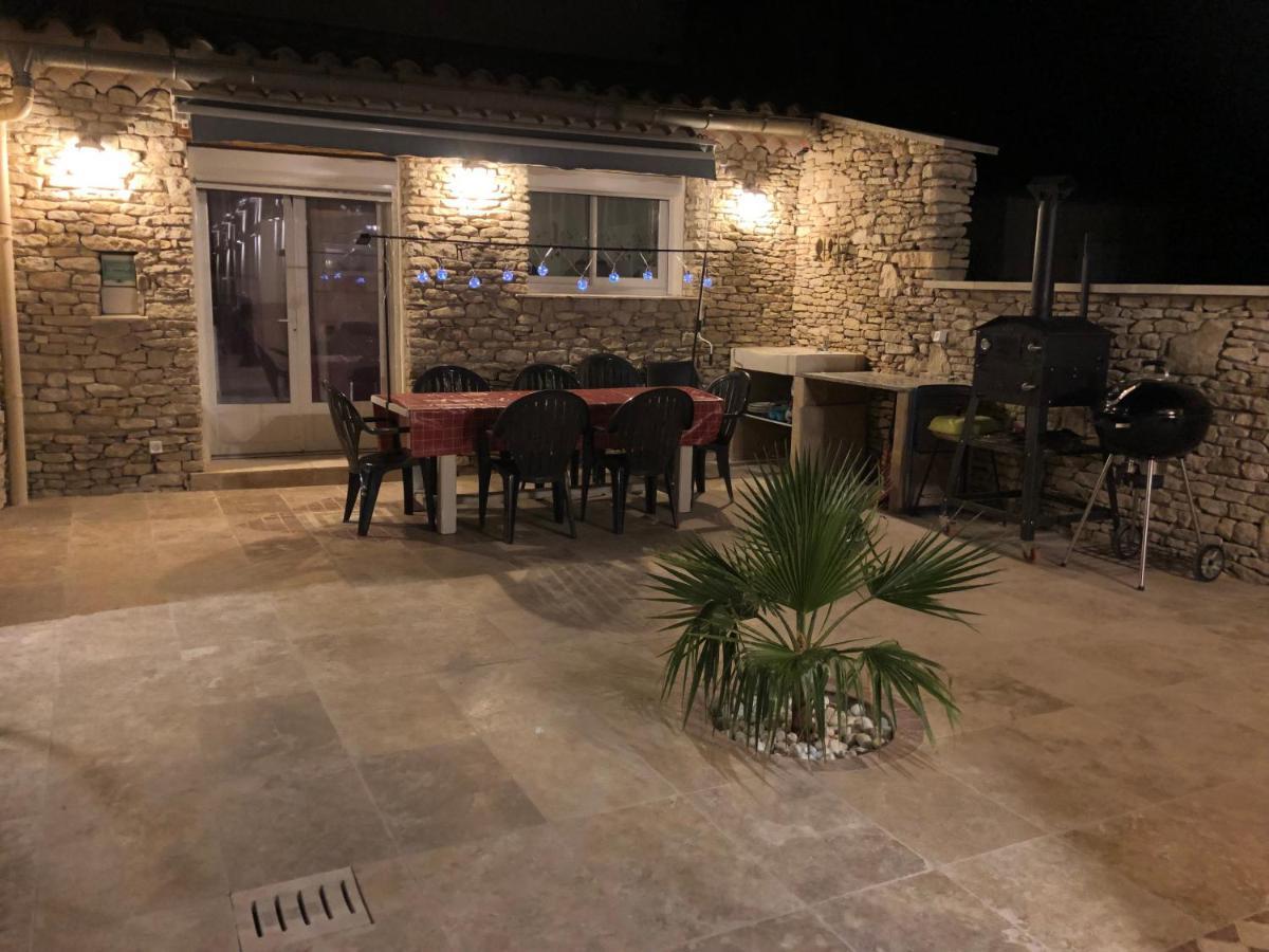 Au Milieu Des Piboules De Provence. Villa LʼIsle-sur-la-Sorgue Exterior foto